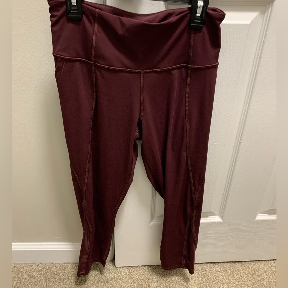 Athleta Capri Leggings - Small